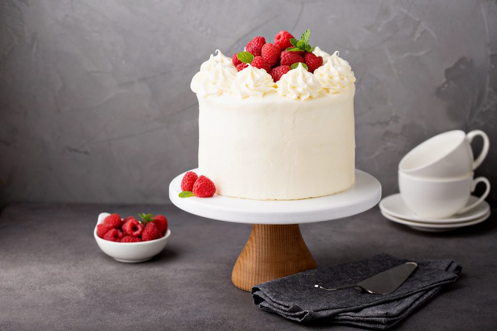 Vanilla raspberry cake with white frosting