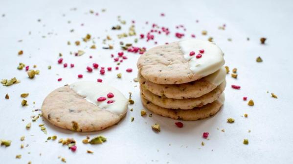 Rose, Pistachio and White Chocolate Shortbread